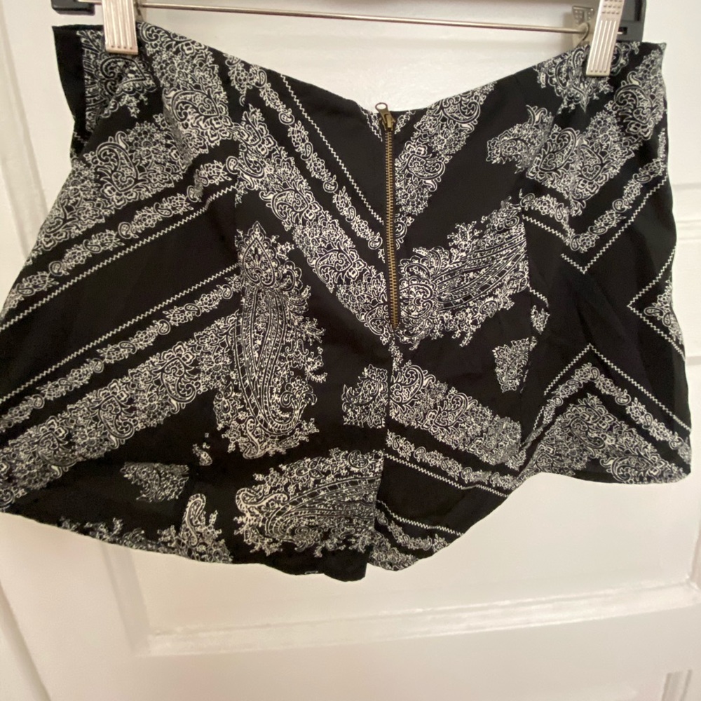 Layered skort - Picture 2 of 2